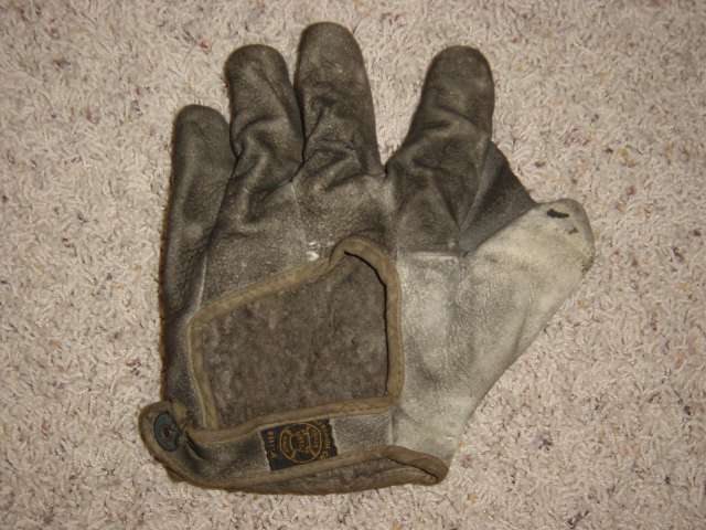 Early 1900's A.J. Reach Youth Crescent Glove Back